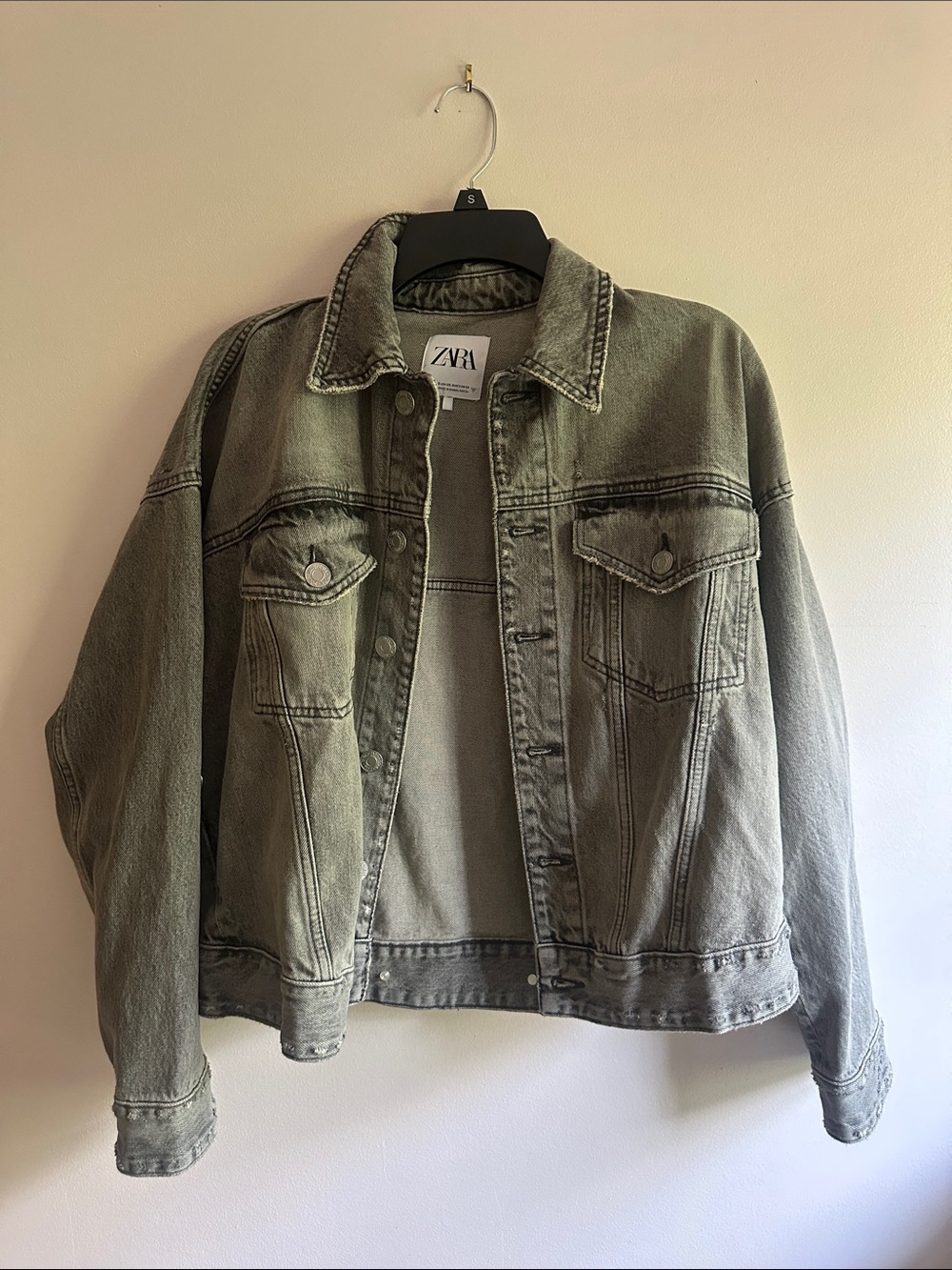 ZARA Gray Distressed Denim Jacket - Relaxed Fit